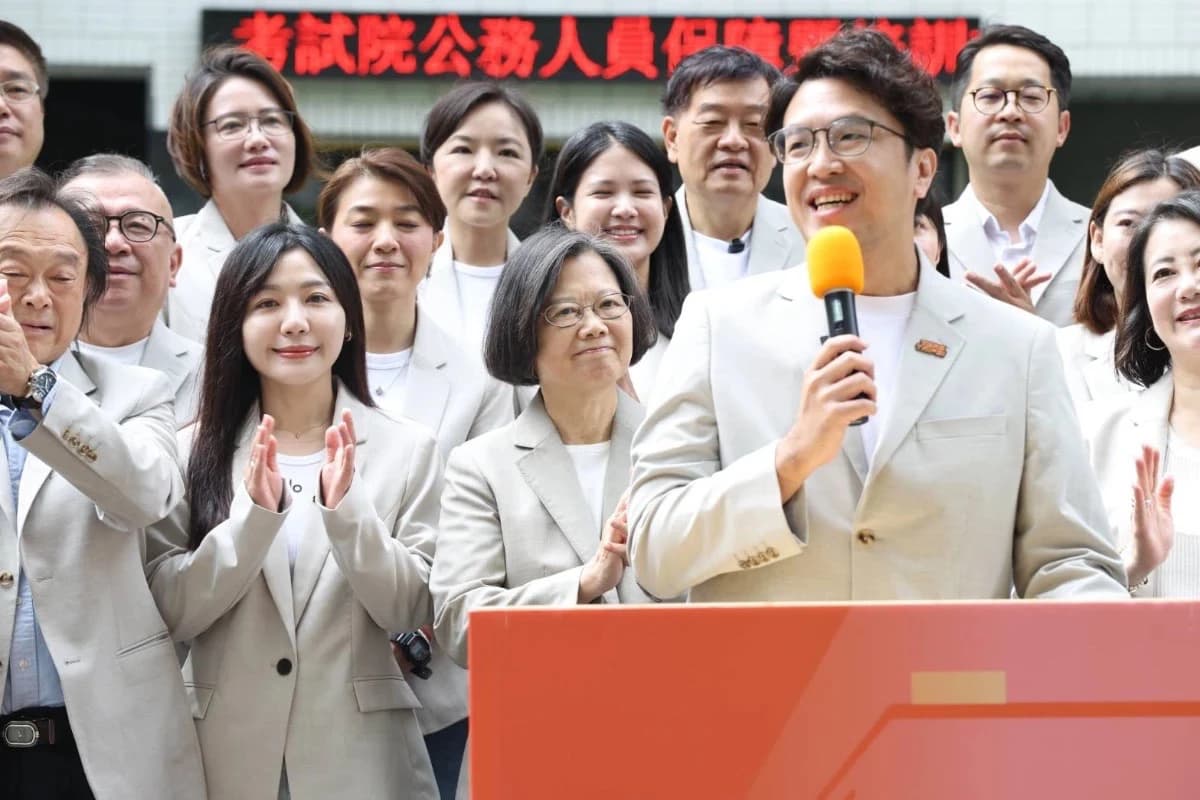 蔡英文正式接下沈伯洋競總主委 高喊:我也是台北市民(新聞配圖)
