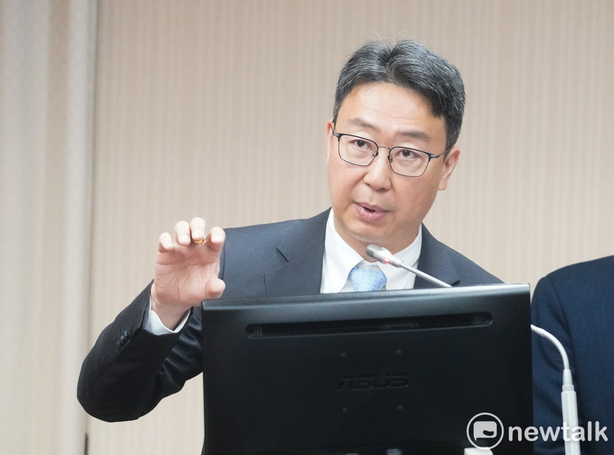 中秋連假高鐵擠爆　陳世凱稱開車北上很順暢、將檢討疏運（新聞配圖）