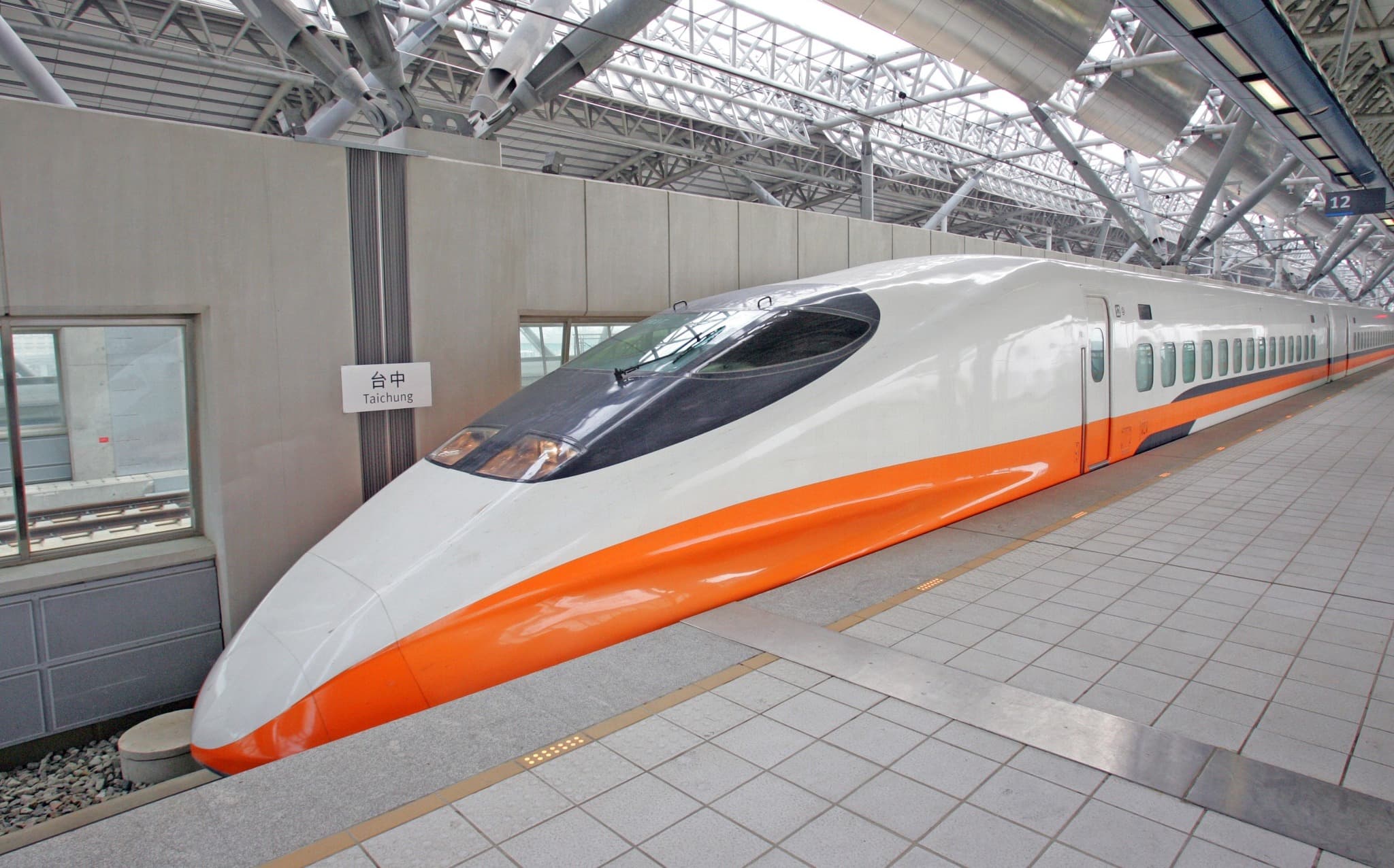遭控中秋連假「一位兩賣」？ 高鐵今澄清：體恤腳痛旅客引導補票入座、絕無重複售票（新聞配圖）