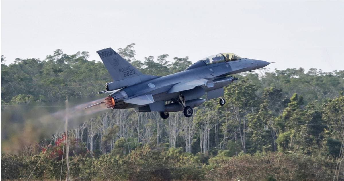 終於來了！首批2架F-16V「最快今上午」抵台東志航基地（新聞配圖）