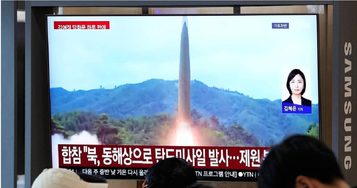 金與正否認埋設邊境地雷後　北韓向東部海域發射彈道飛彈（新聞配圖）