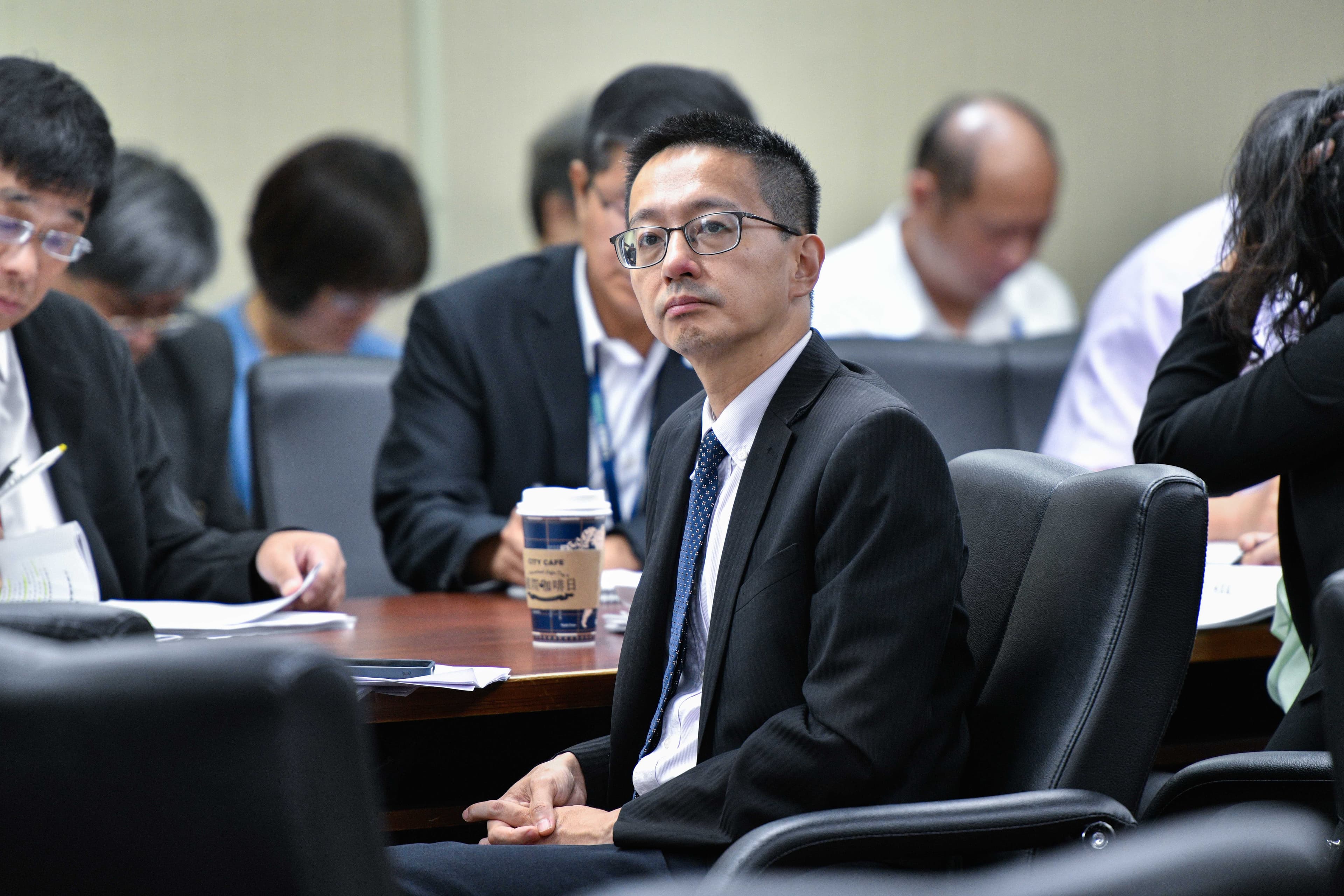 蔣萬安批沈伯洋「靠美沙冬掩立場」！羅一鈞凌晨幫闢謠…拋台大研究「每投入1元省19元」（新聞配圖）