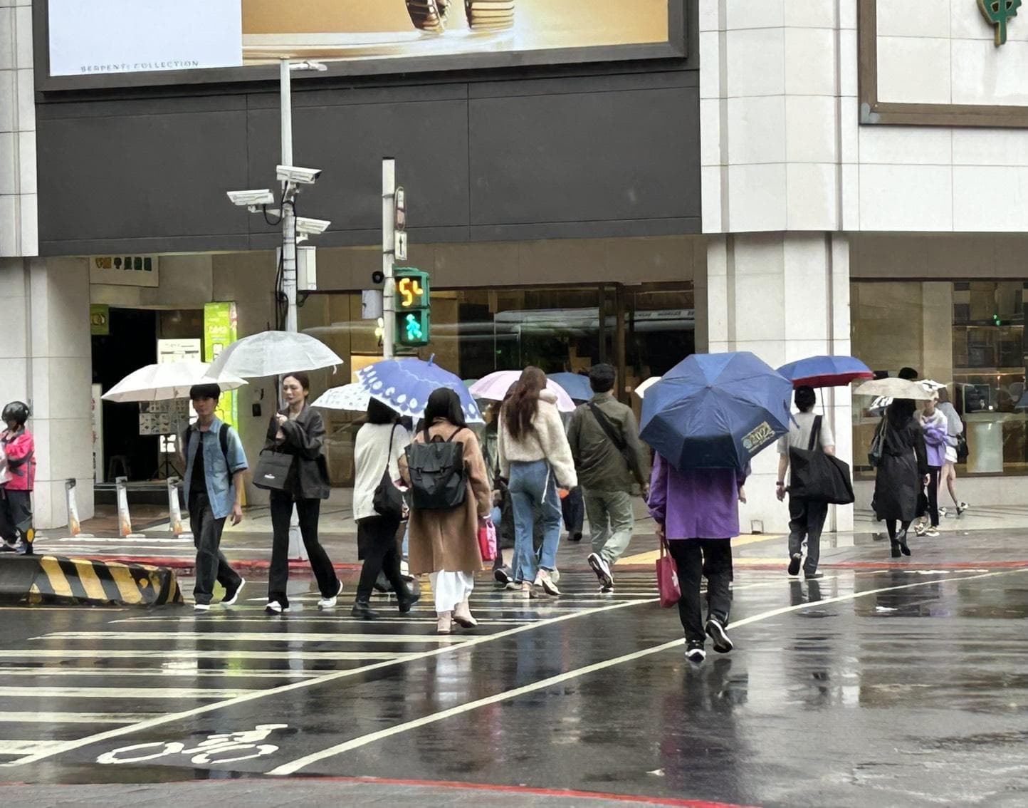東北季風10月起接力報到 北東降溫、下雨範圍再擴大(新聞配圖)