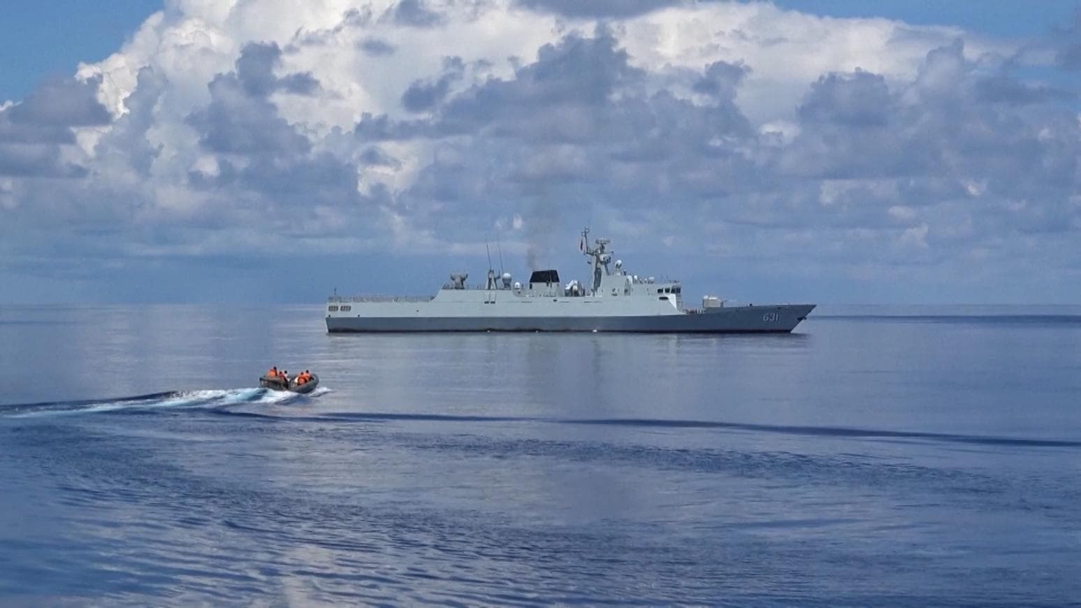 仁愛礁對峙後再出招　解放軍黃岩島海空聯演、海警同步執法（新聞配圖）