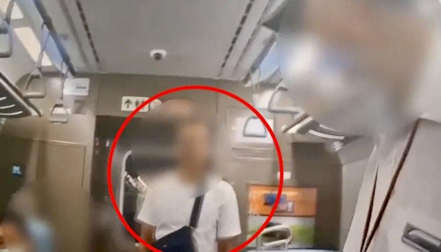 影/男子台鐵區間車上抽電子菸 鐵警逮人依法送辦(新聞配圖)