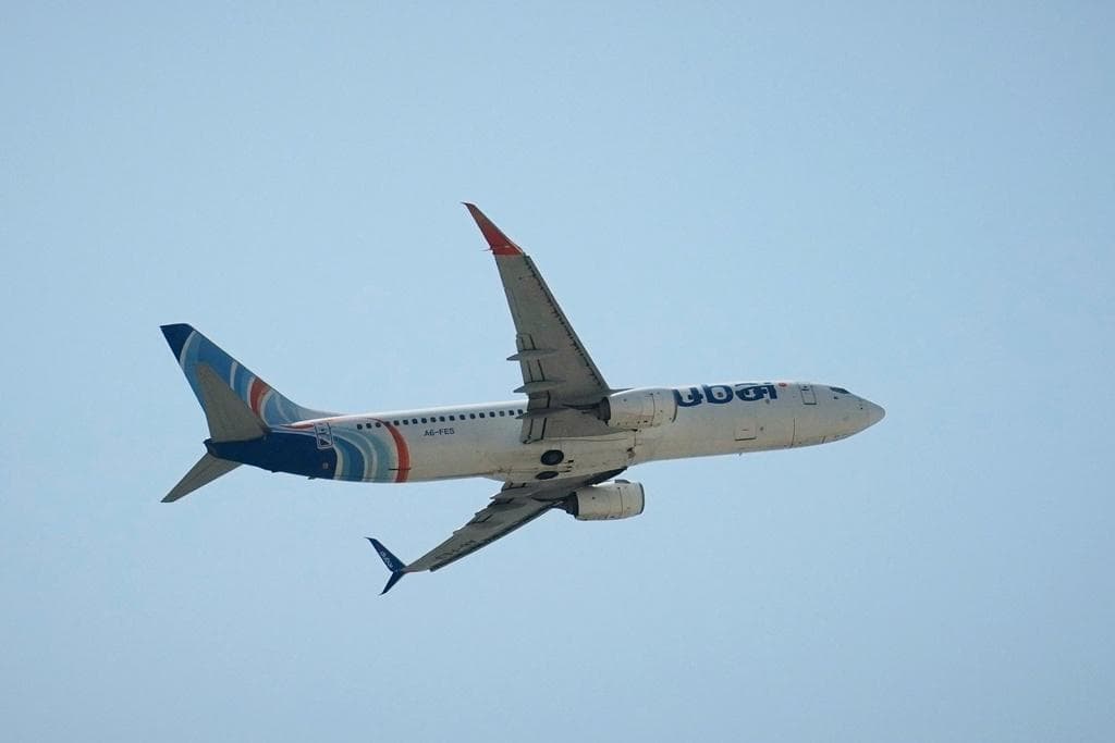杜拜航空1分鐘驟降5000公尺!機師爆流血衝突 轉降沙烏地(新聞配圖)