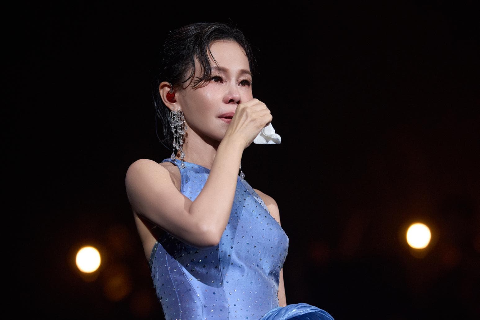 彭佳慧小巨蛋開唱哭了！同台許富凱致敬陳盈潔　江蕙暖送祝福「期待60＋」（新聞配圖）