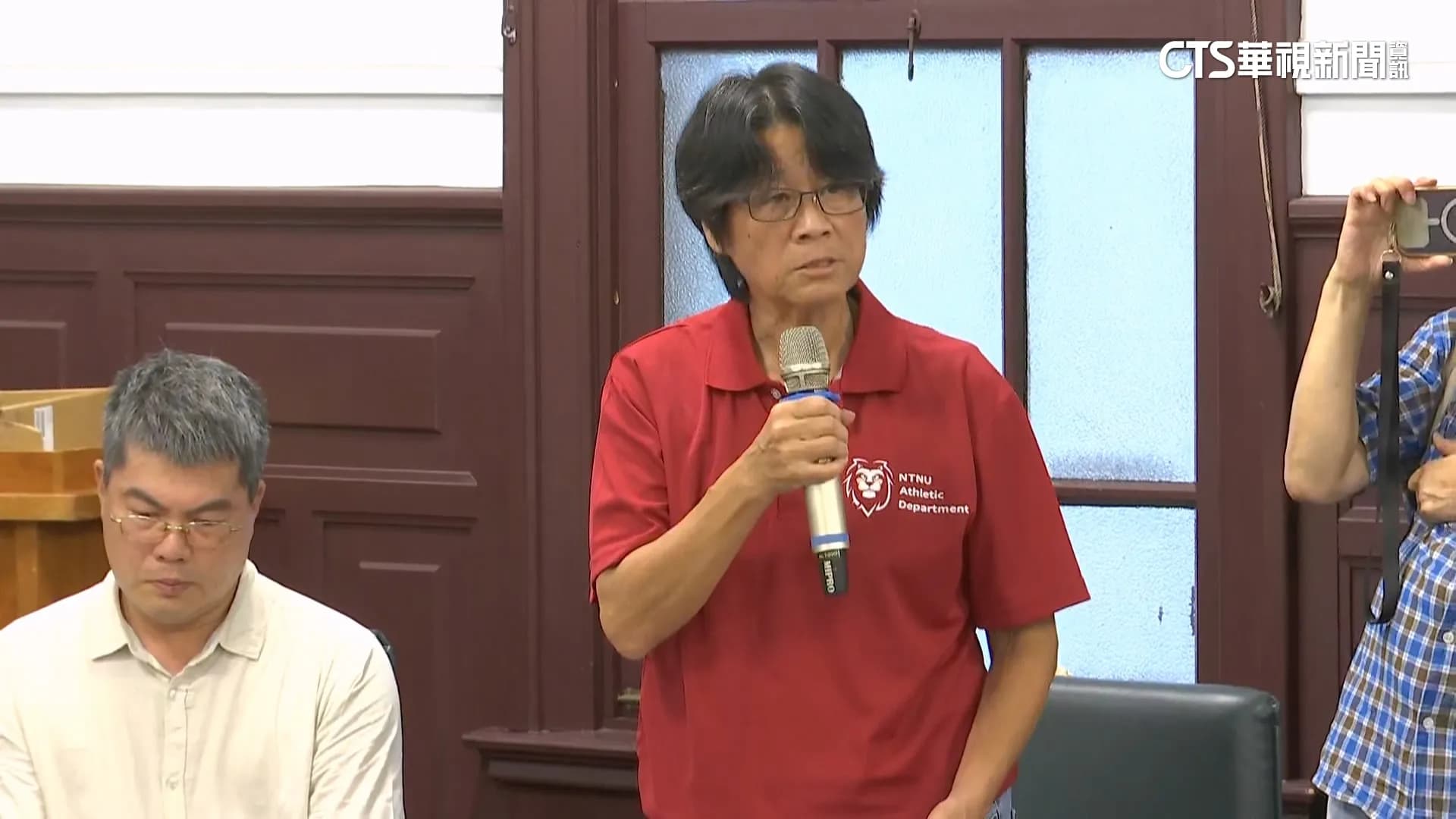 台師大女足「抽血換學分」案 前教練周台英涉詐52萬元遭起訴(新聞配圖)
