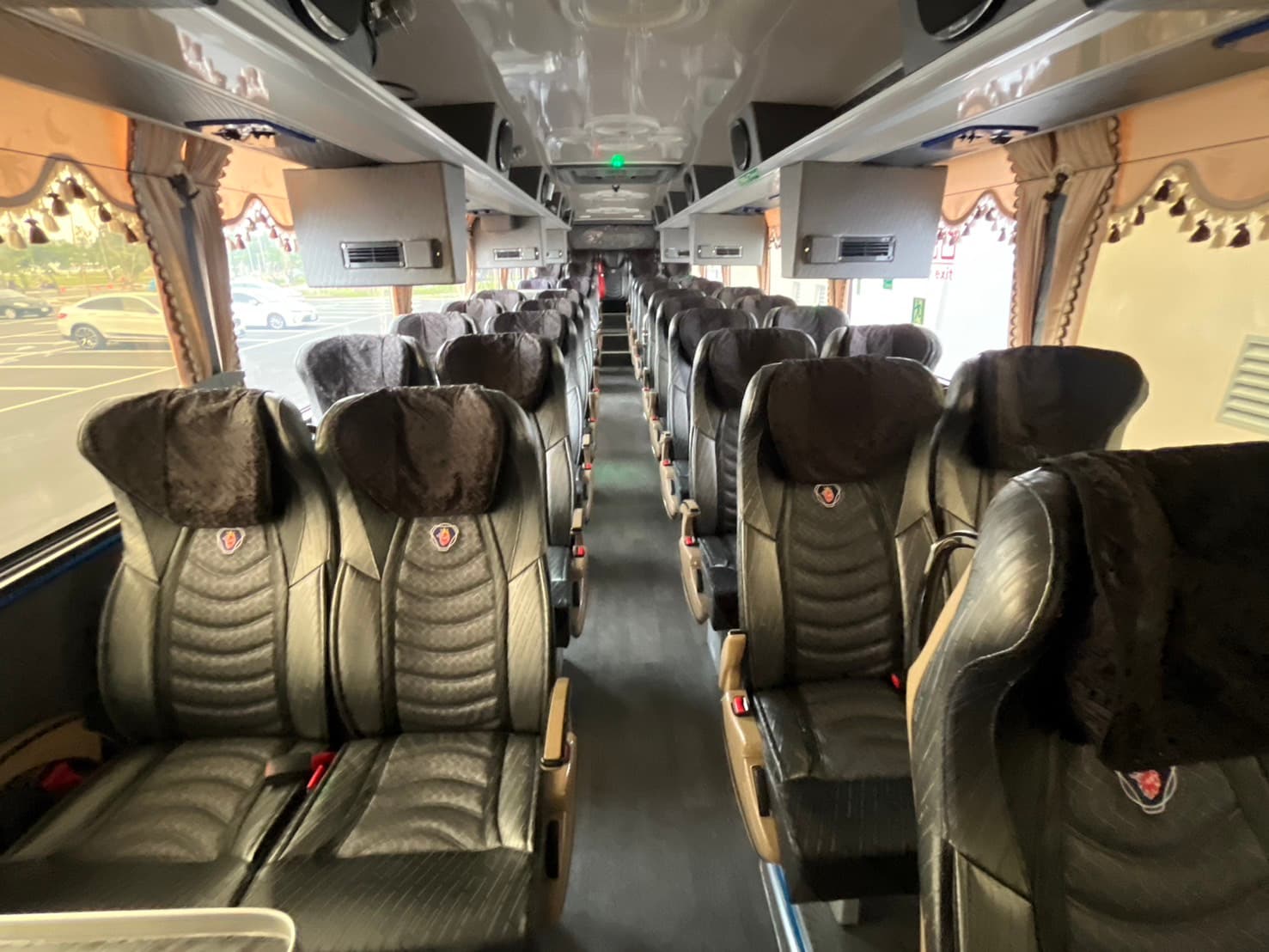 實測15分鐘僅2人搭！好市多接駁車空跑 義交守空路口挨批浪費（新聞配圖）
