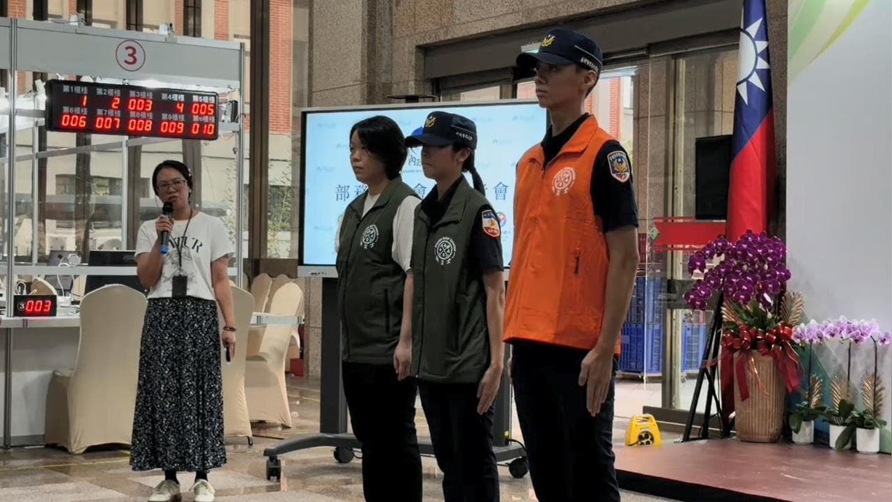 快新聞/國慶不只看雷虎!「鏟子超人」也來了 2500位防災士共襄盛舉(新聞配圖)