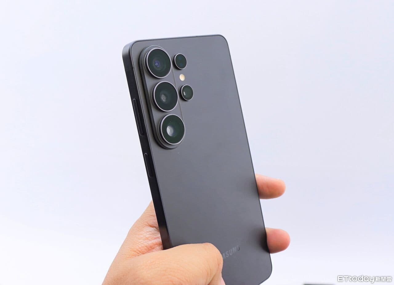 傳三星 S27 Ultra 考慮改用 Exynos 晶片 爆料:跑分有贏高通(新聞配圖)