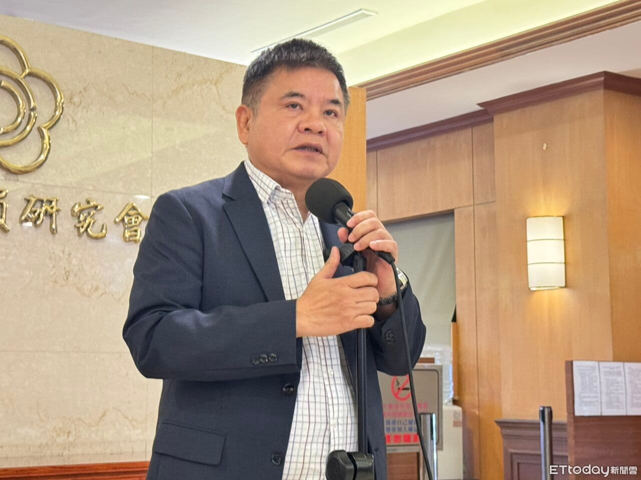 藍委推鞭刑入法 綠黨團酸演古裝戲:乾脆適用大清律例、剁手更快(新聞配圖)