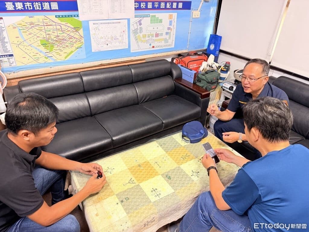 台東警所長帶隊走訪6校 從少年保護實務強化校園安全(新聞配圖)