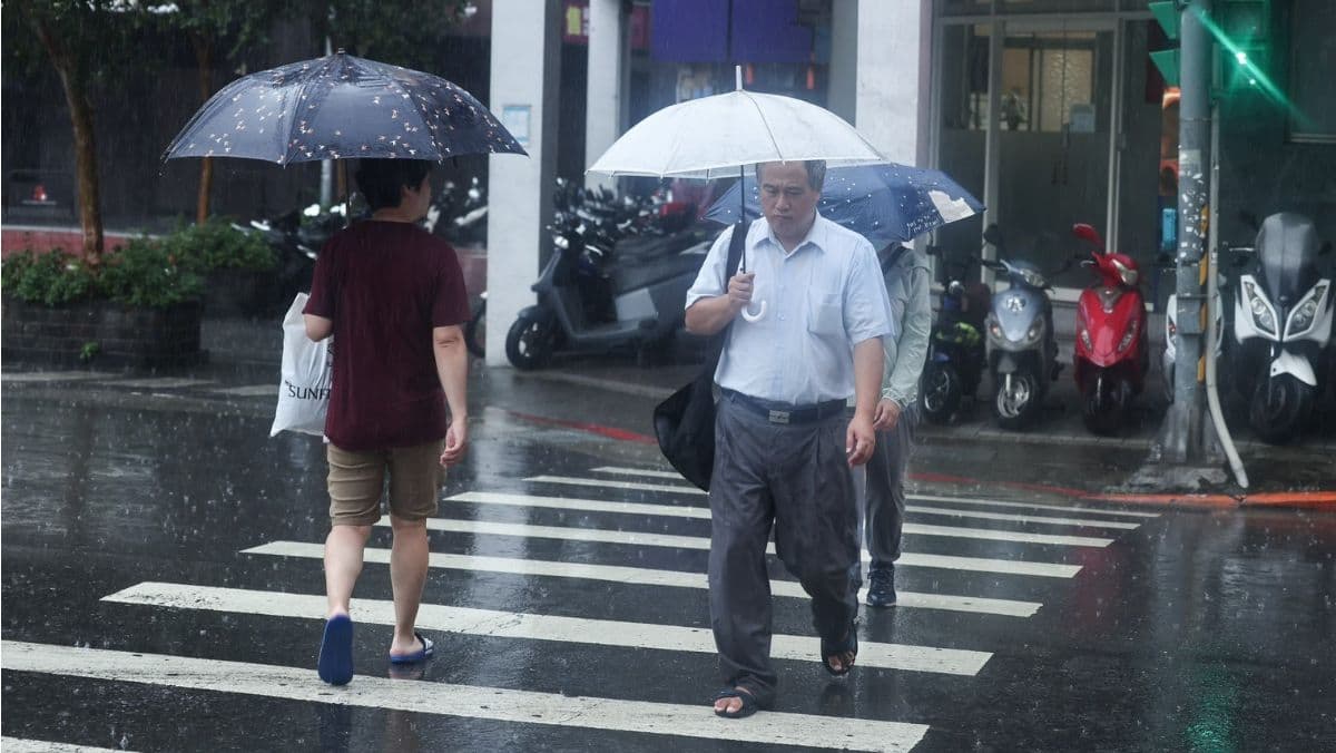 豪雨炸宜蘭!吳德榮:周末水氣增多 下周一冷空氣南下(新聞配圖)