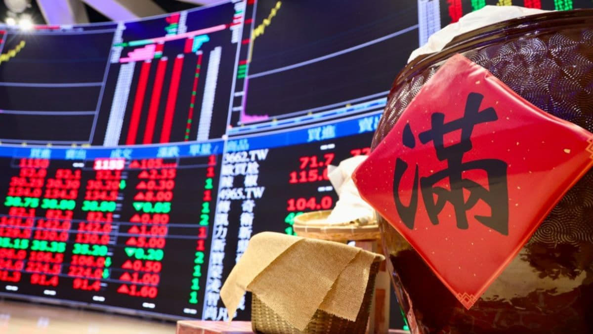 台指期攻頂四萬九 10月ETF除息秀+科技法說 台股五萬大關不遠了(新聞配圖)