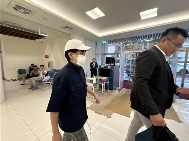黃子佼要入監?雖獲緩刑「免關」 北檢要他進監獄打掃(新聞配圖)