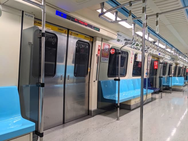快訊》北捷頭前庄站驚傳旅客亮刀!嫌犯搭列車往三重逃竄 警急攔查(新聞配圖)