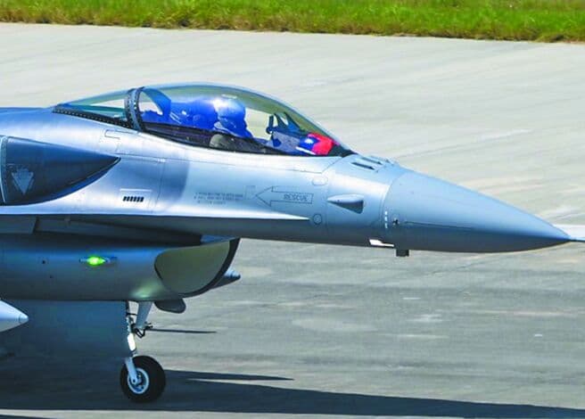 停夏威夷1個月F-16V戰機終抵台 退將看時間點驚:非常巧妙(新聞配圖)