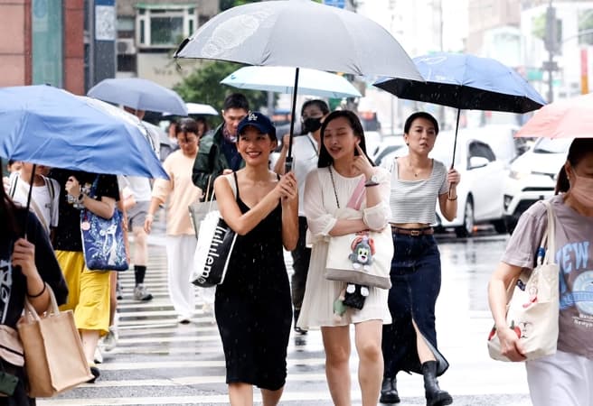 明起斷崖式降溫 低溫探16度 國慶連假天氣出爐(新聞配圖)