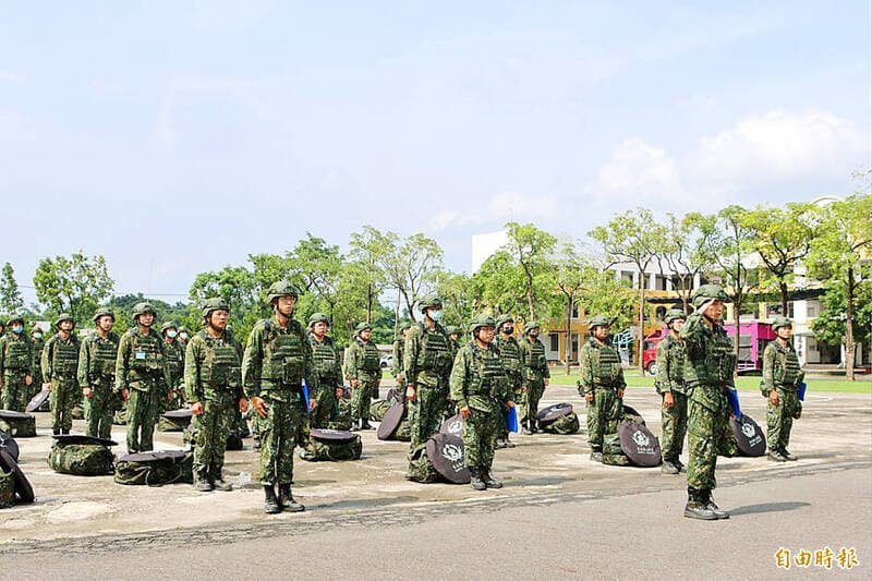《TAIPEI TIMES》Military draft regulations to be changed(新聞配圖)