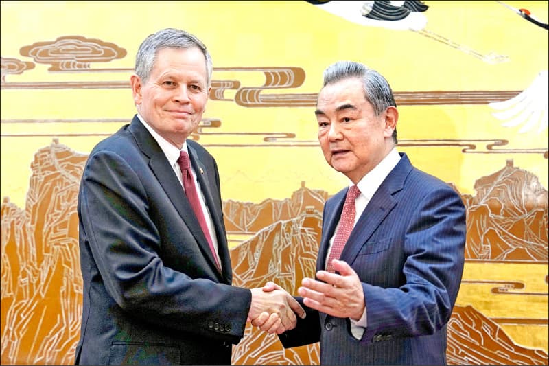對台立場若動搖 美參議員示警北京恐動武(新聞配圖)