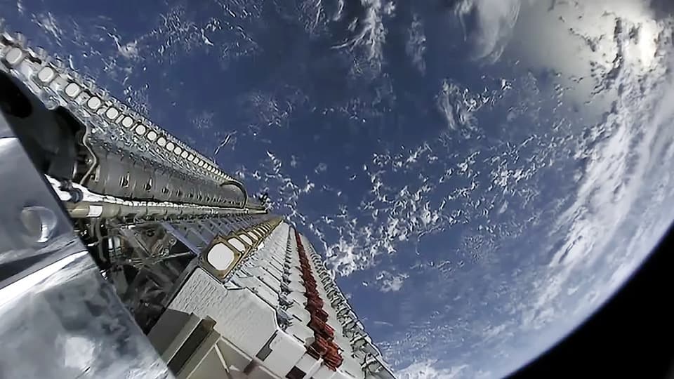 星鏈變身行星氣壓計,天文學家用衛星軌道資料觀察地球大氣「呼吸」(新聞配圖)